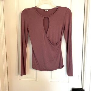 GARAGE Purple Mauve Long Sleeve Keyhole Top Size XS